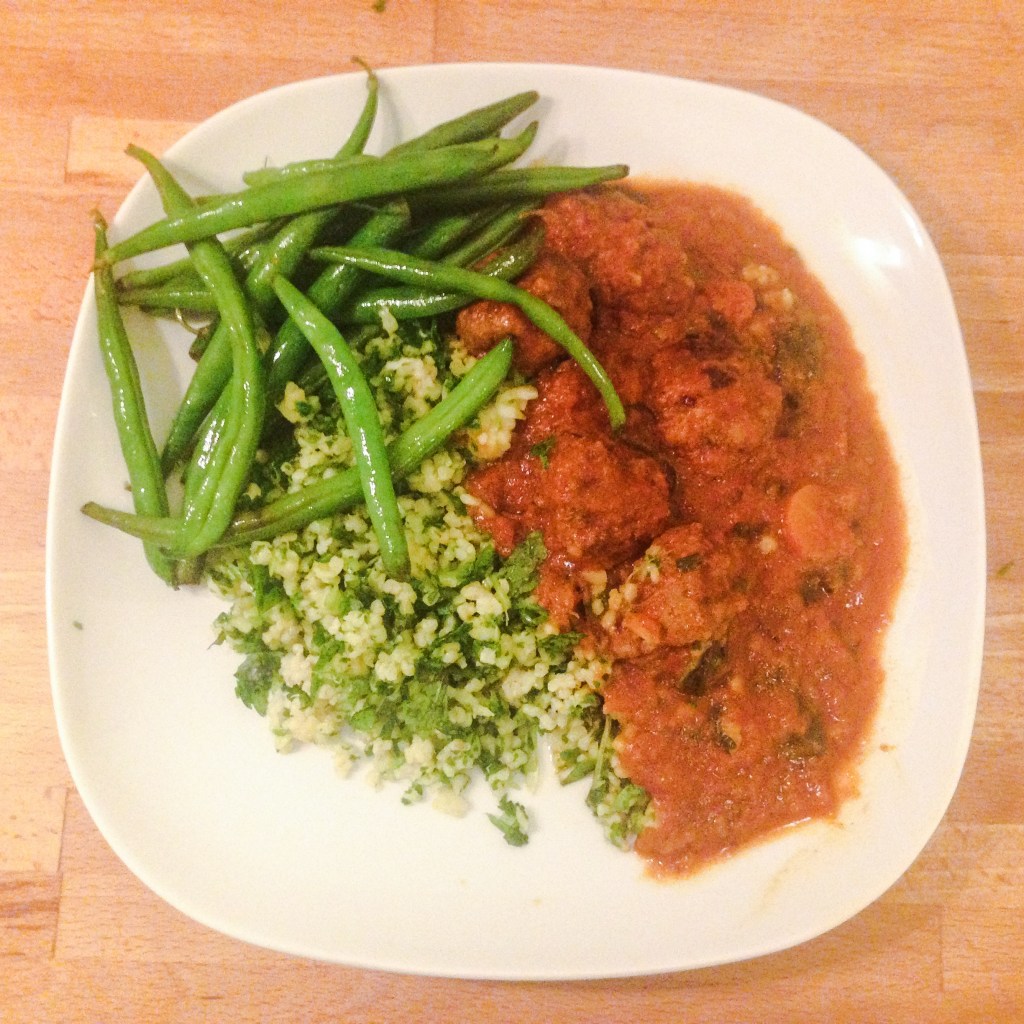 Marrokanske kjøttboller med&nbsp;urte-bulgur