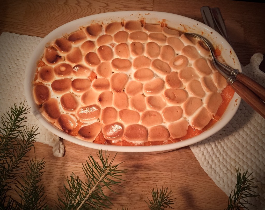 Røkt lammelår med søtpotetmos og&nbsp;marshmallows