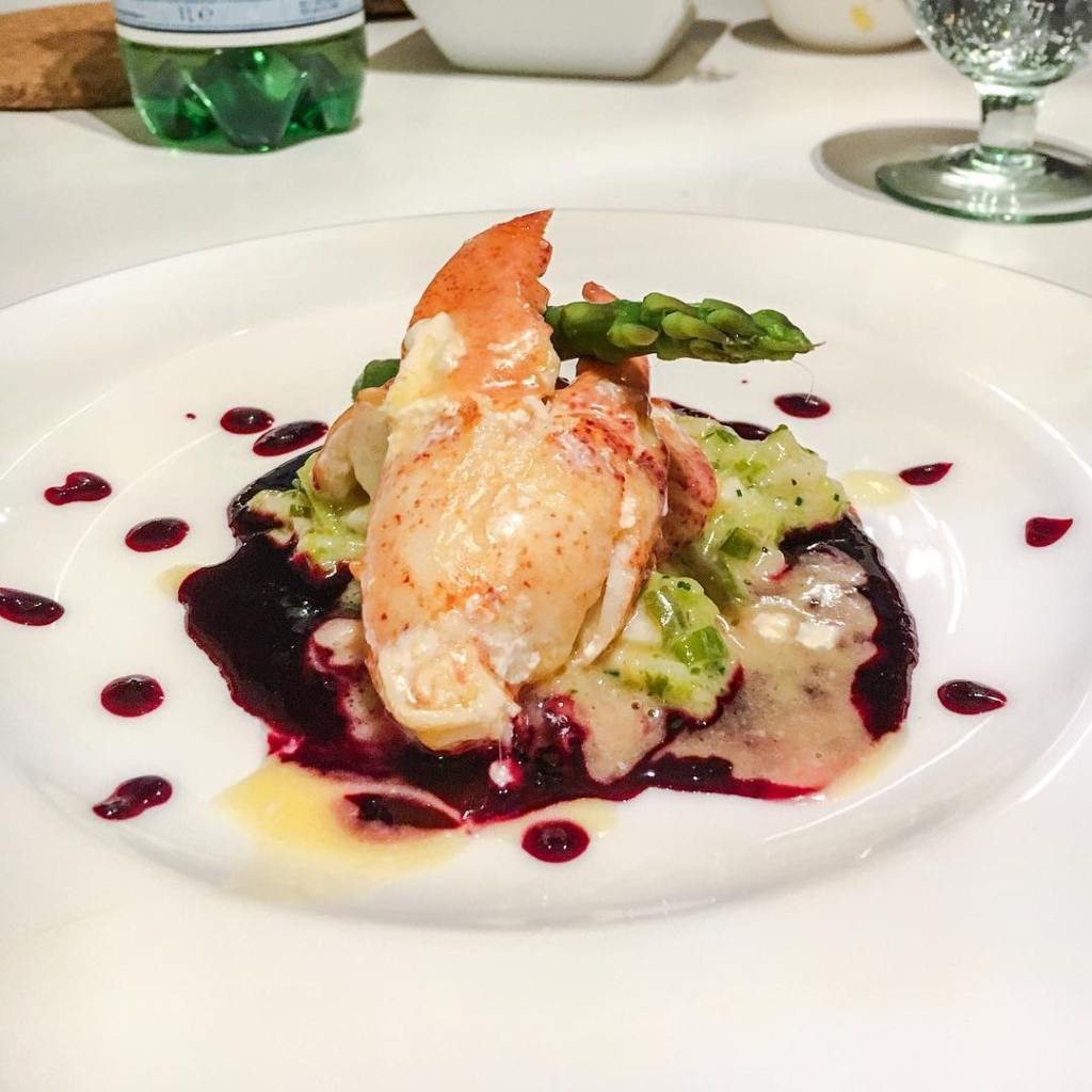 Smørposjert hummer – familien går&nbsp;trestjerners!